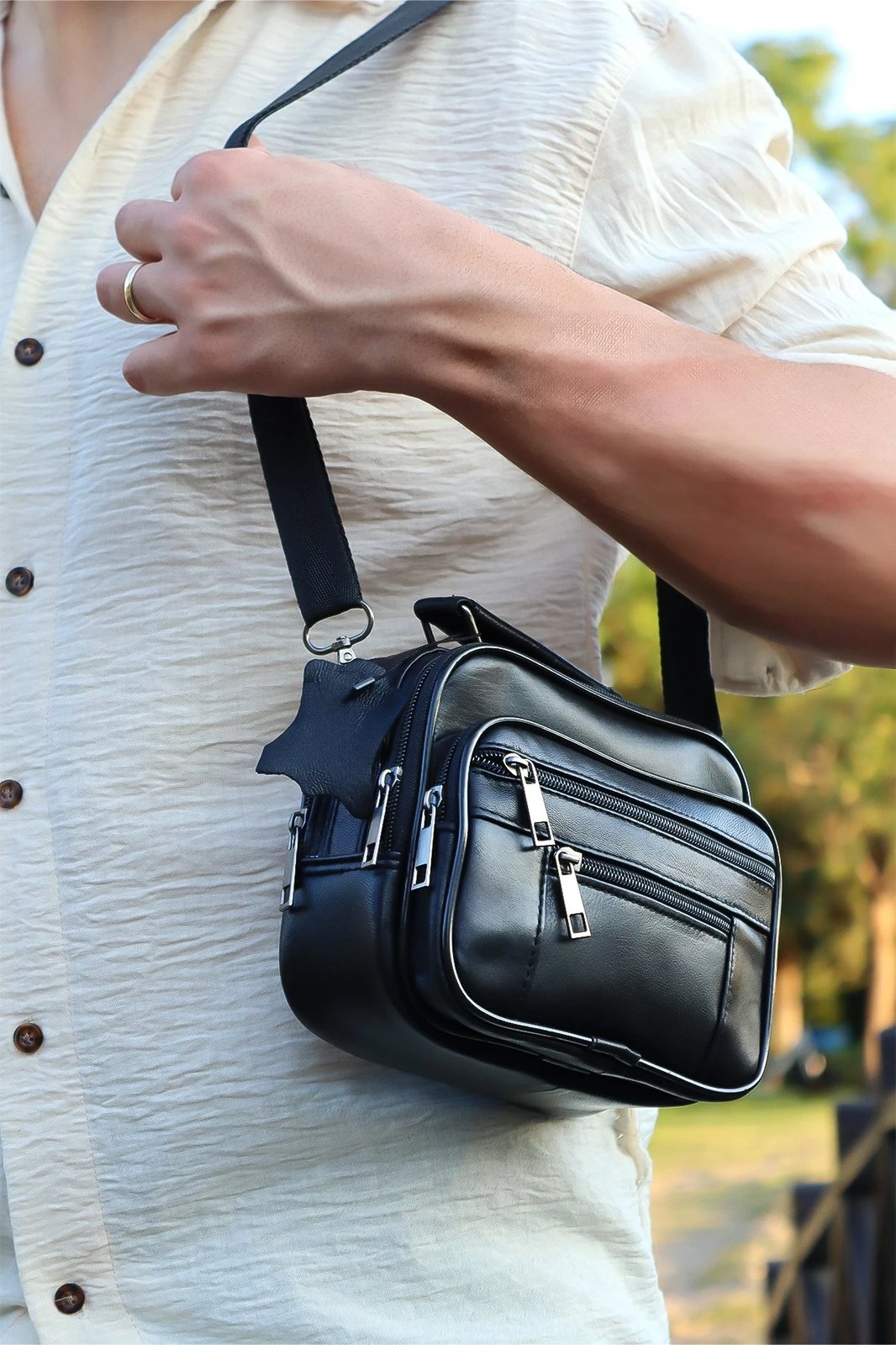 Çantë krahu prej lëkure, ngjyrë e zezë, Zoozie Bags, HDYKEVOC0001
