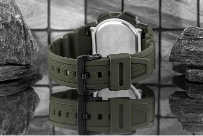 Orë dore për meshkuj Casio, e zezë