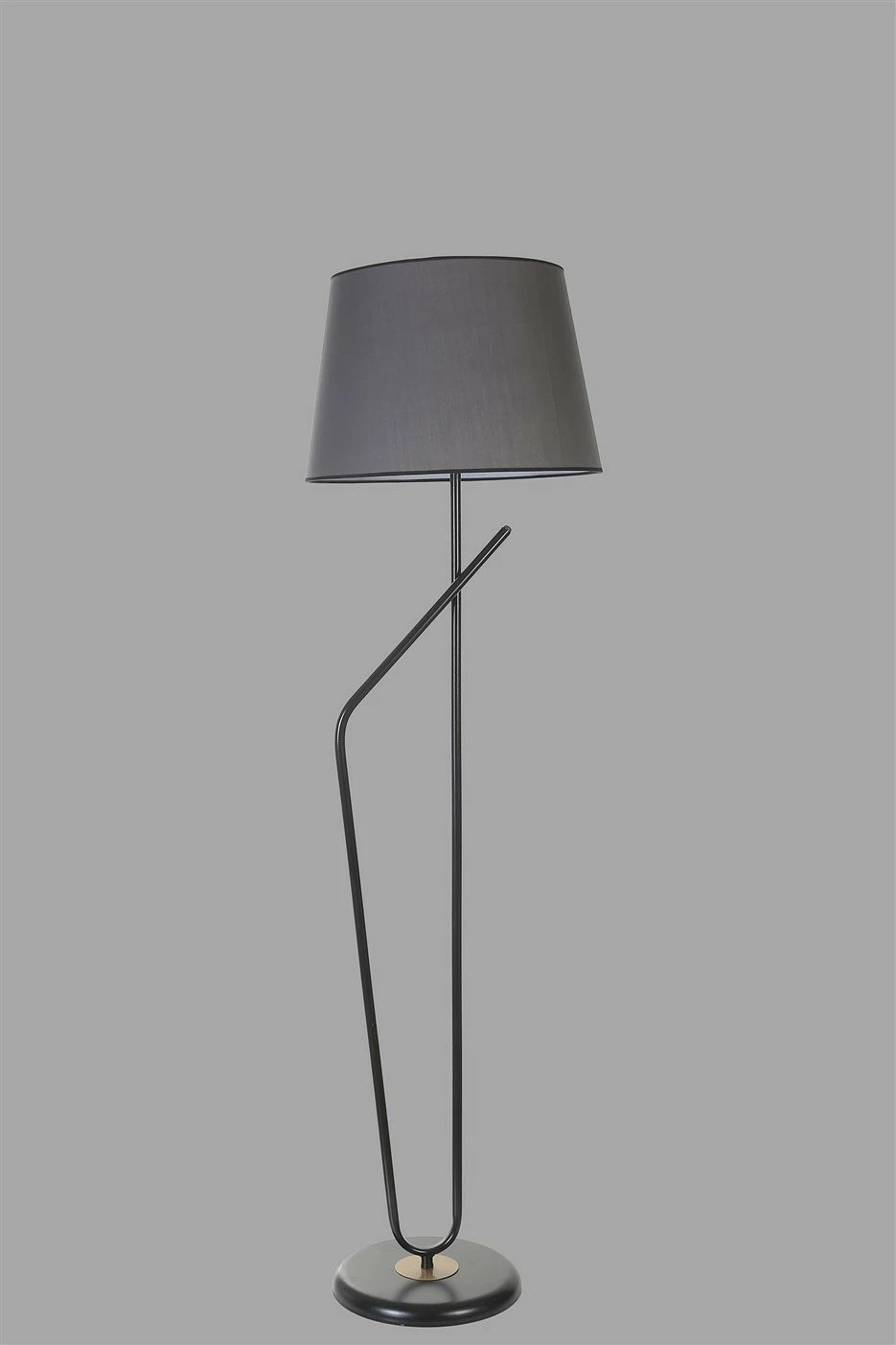 Llambë dyshemeje Opviq, 8824-1, gri e errët, kapak prej tekstili, 160cm Llambë dyshemeje Opviq, 8824-1, gri e errët, kapak prej tekstili, 160cm