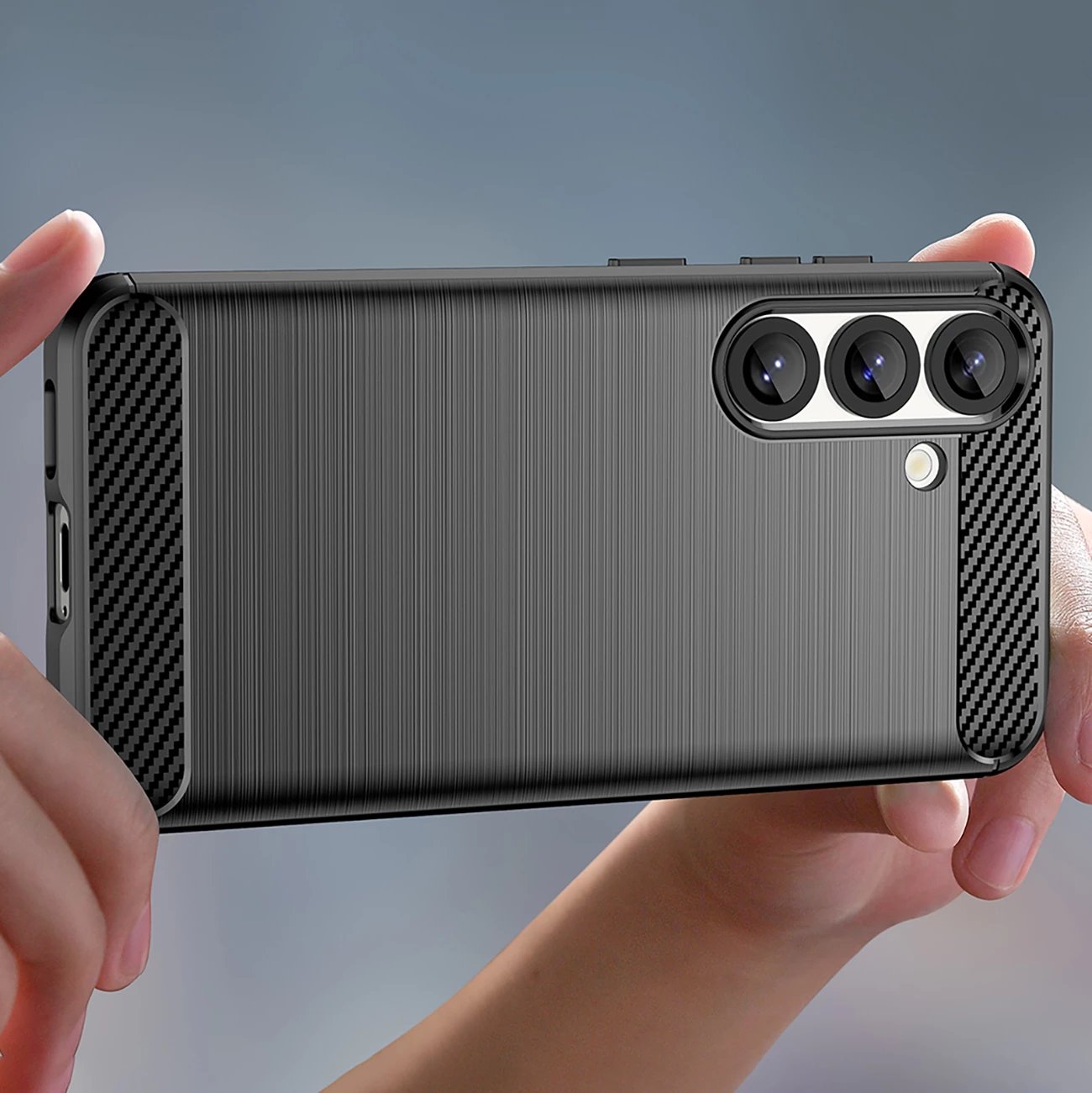 Mbështjellës Hurtel Carbon Case për iPhone 16e, silikon, i zi Mbështjellës Hurtel Carbon Case për iPhone 16e, silikon, i zi