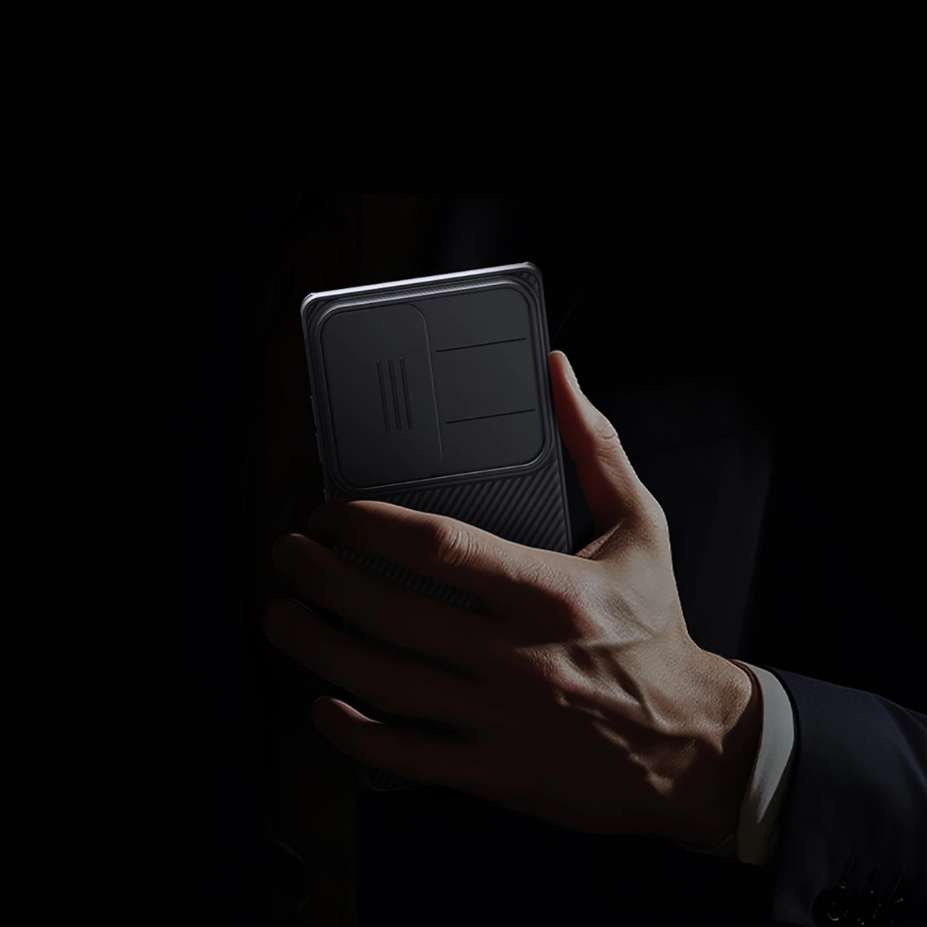 Mbështjellës Nillkin CamShield Pro për Samsung Galaxy S25 Ultra, i zi