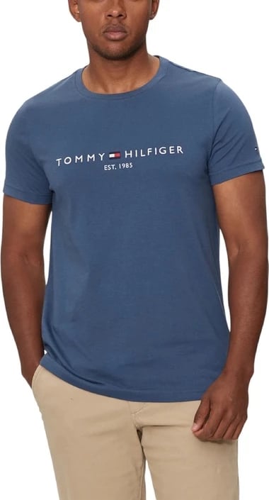Maicë Tommy Hilfiger për meshkuj, e kaltër e çelët