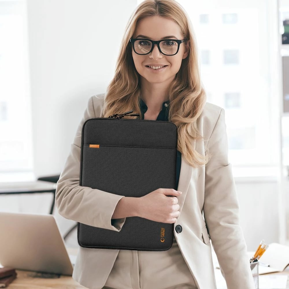 Mbështjellës laptopi Tech-Protect Defender 15-16", i zi