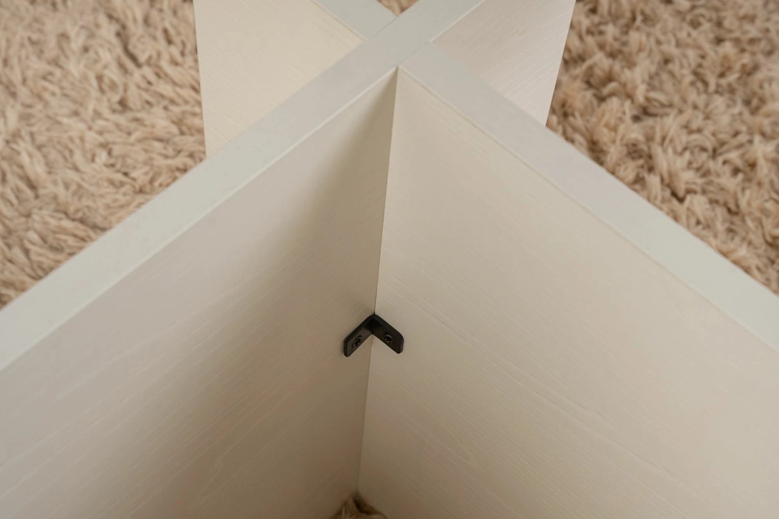 Tavolinë kafeje Nordure, xham dhe dru, ngjyrë e bardhë