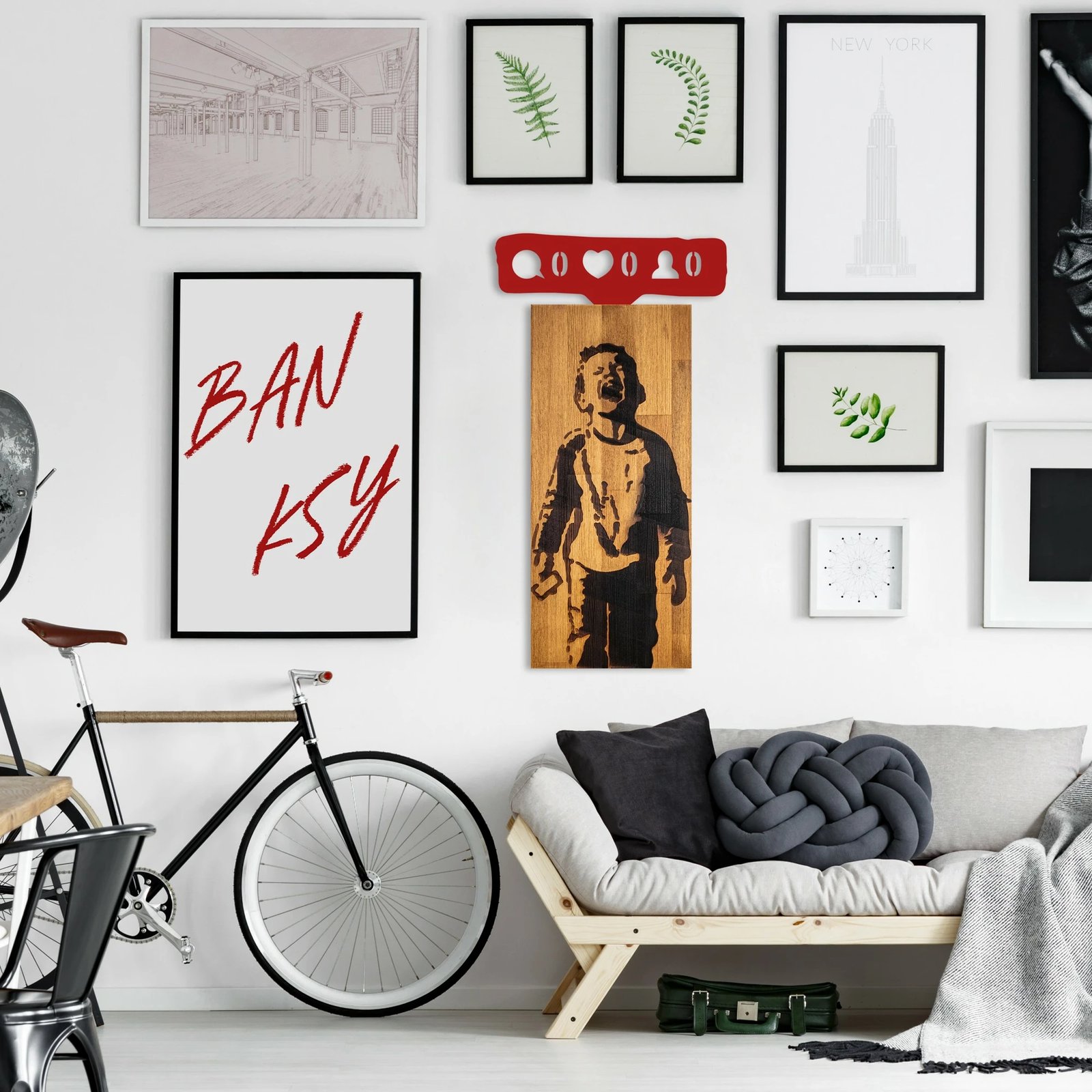 Aksesor dekorativ prej druri për mur, Banksy - Crying Boys, ngjyrë arre dhe e kuqe, 36x69x3cm