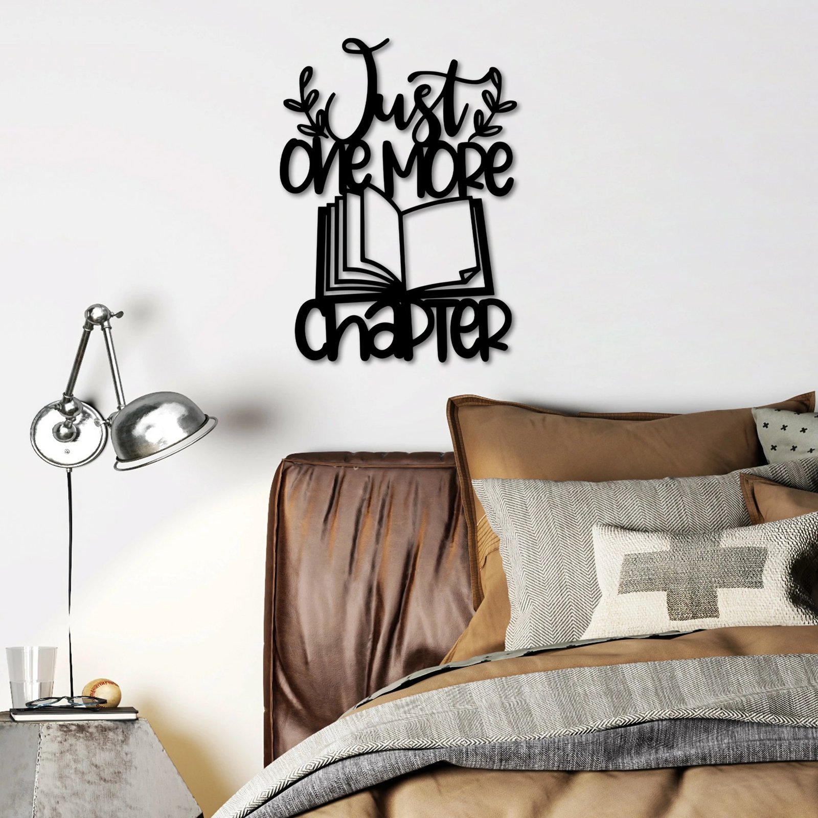 Aksesor dekorativ metalik për mur, Wallity, Just One More Chapter, ngjyrë e zezë, 40x55cm