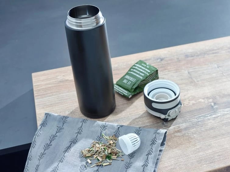 Gotë termike udhëtimi Leifheit 3271, 600 ml, e zezë Gotë termike udhëtimi Leifheit 3271, 600 ml, e zezë