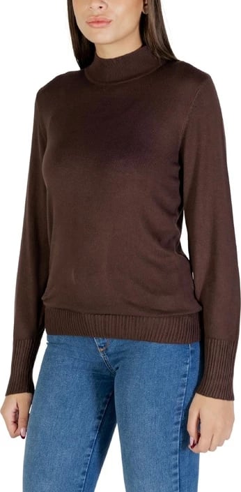 Xhemper femra Ichi, kafe