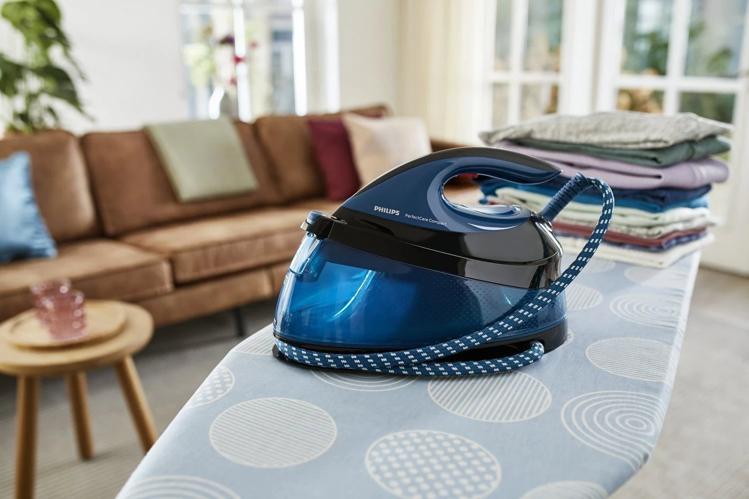 Hekur me avull Philips GC7846/80 me stacion, 2400 W, 1.5 L, SteamGlide, Blu