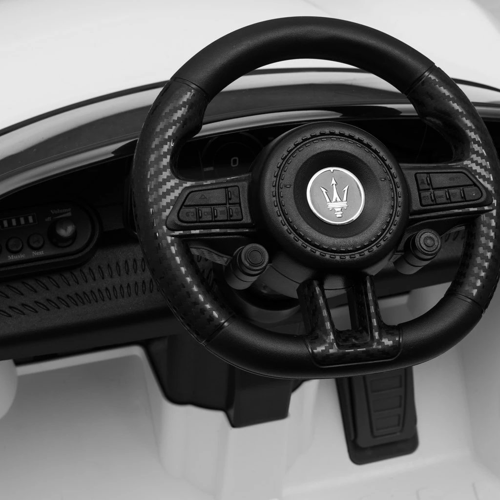 Makina elektrike për fëmijë Baby Mix Maserati GranTurismo 12V 4.5Ah, 2x45W, telekomandë 2.4G, Bluetooth, rrota EVA, sedilje eko-lëkurë, e bardhë