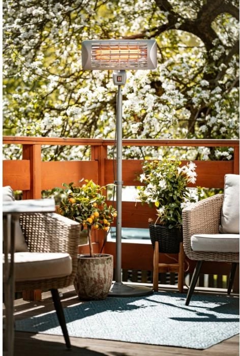 Ngrohës halogjen në këmbë CAMRY CR7737 2000W, IP24, lartësi e rregullueshme 157–202 cm, gri