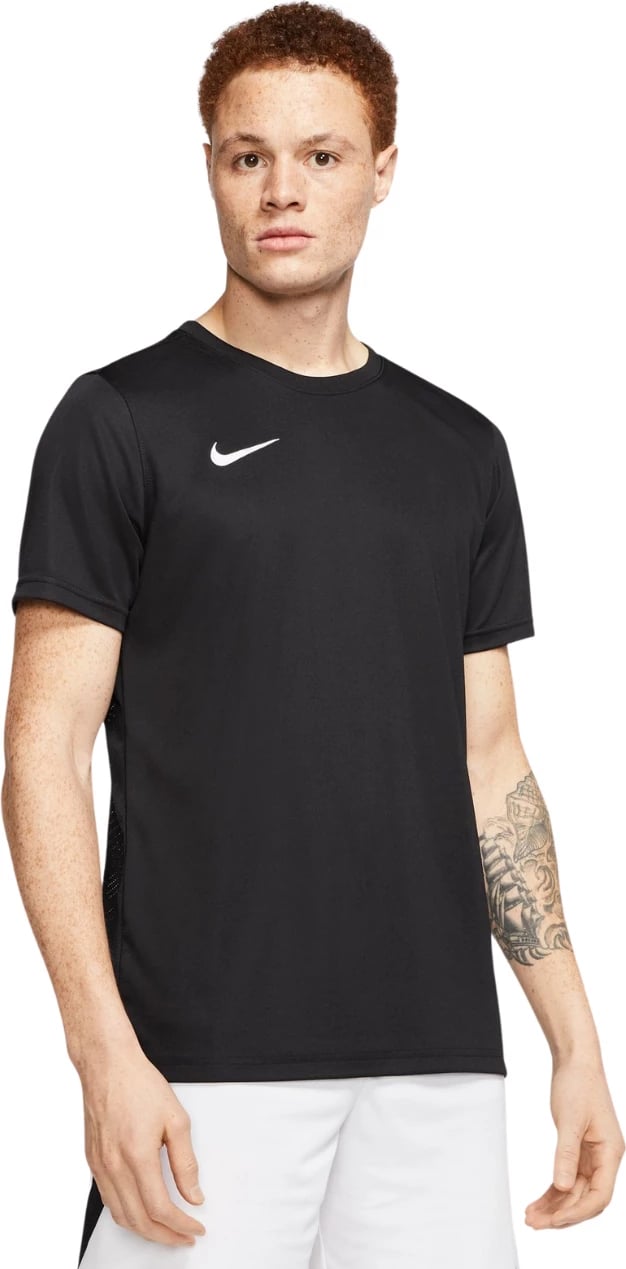 Maicë për meshkuj Nike, e zezë