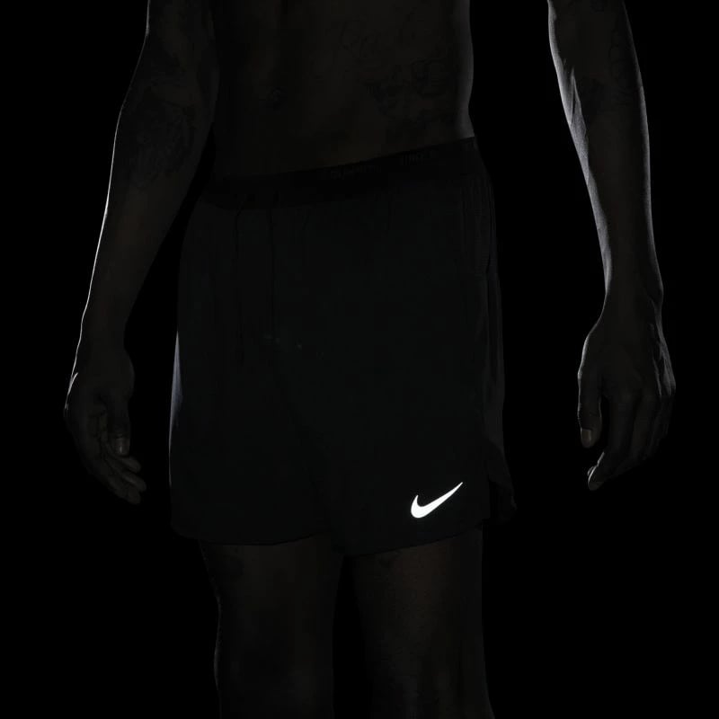 Shorce për vrapim Nike Dri-FIT Stride M DM4755-010, për meshkuj