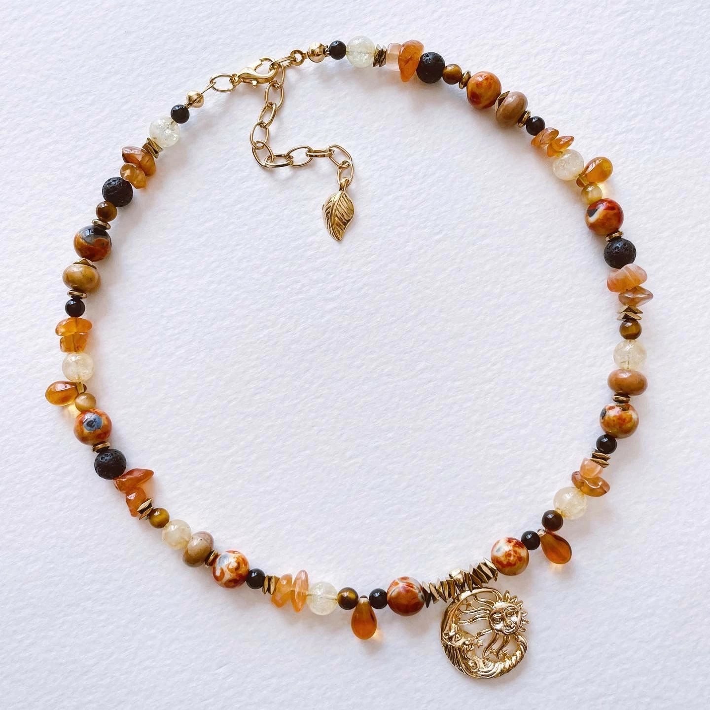 Qafore Jumeon, Wild Sunset v2, shumëngjyrëshe, gurë natyralë, punim dore