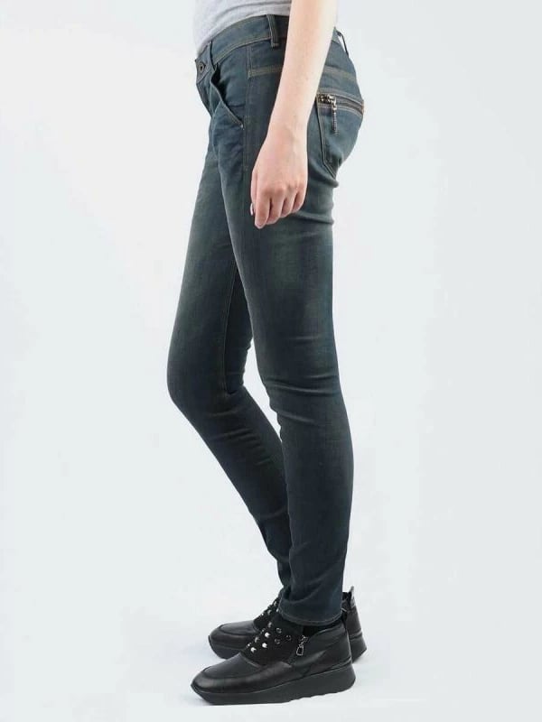 Xhinse për femra Guess