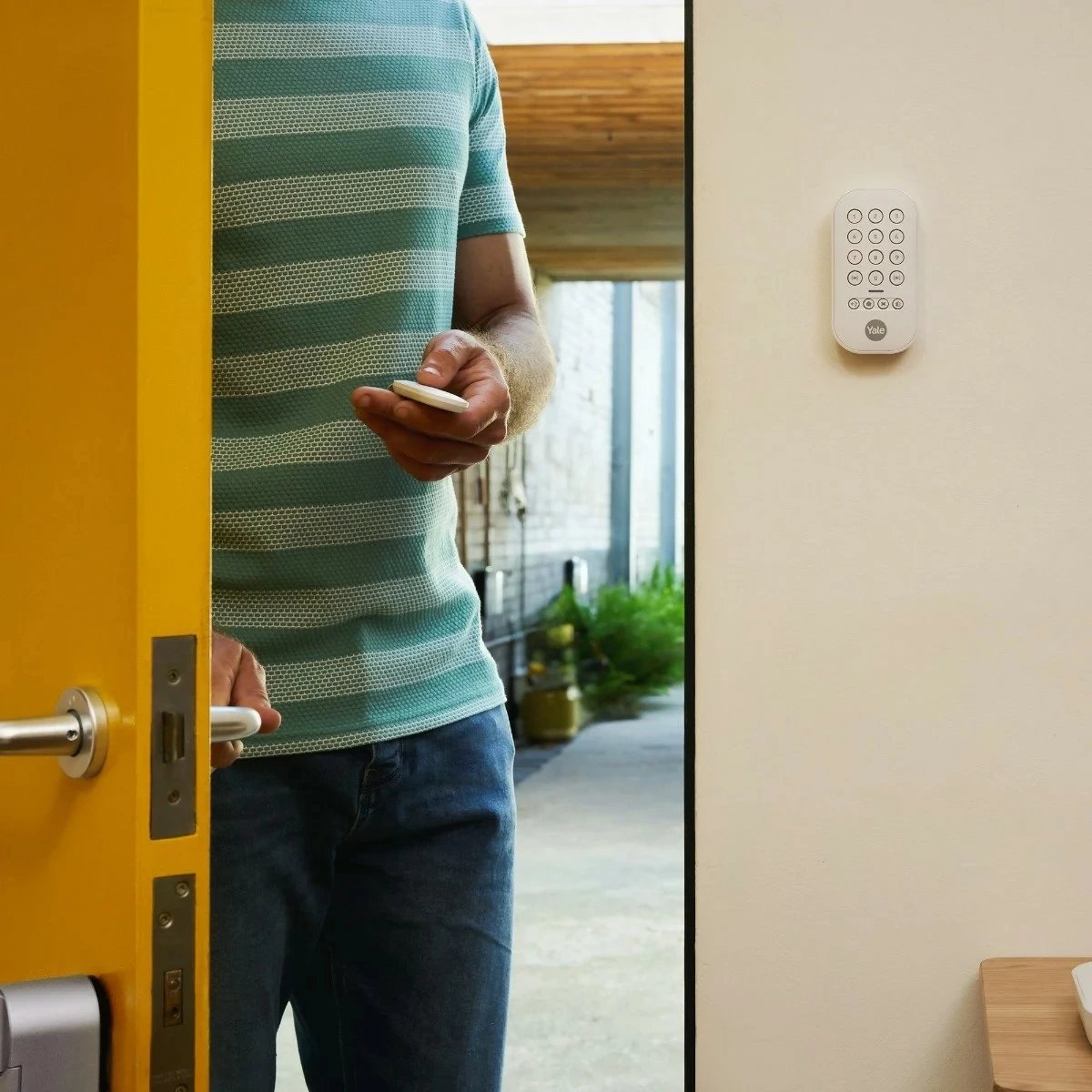 Telekomandë smart për alarm Yale Home AL-KF-1A-W, e bardhë
