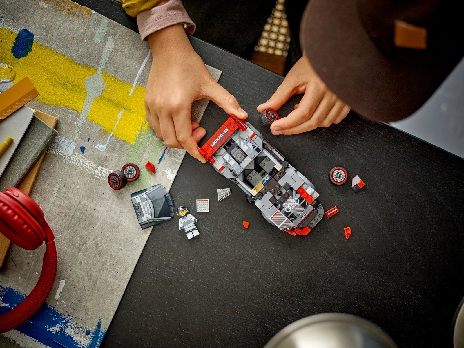 Set ndërtimi LEGO Speed Champions Audi S1 E-tron Quattro 76921, 274 pjesë, për fëmijë dhe koleksionistë, gri/kuqe