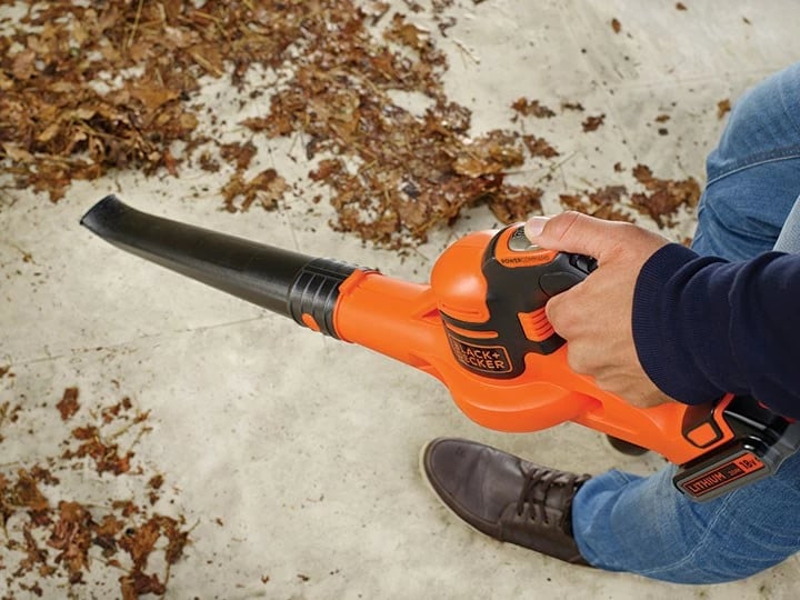 Fshesë me ajër pa kabllo BLACK+DECKER GWC1820PC-QW, 18 V, 209 km/h, portokalli/zezë