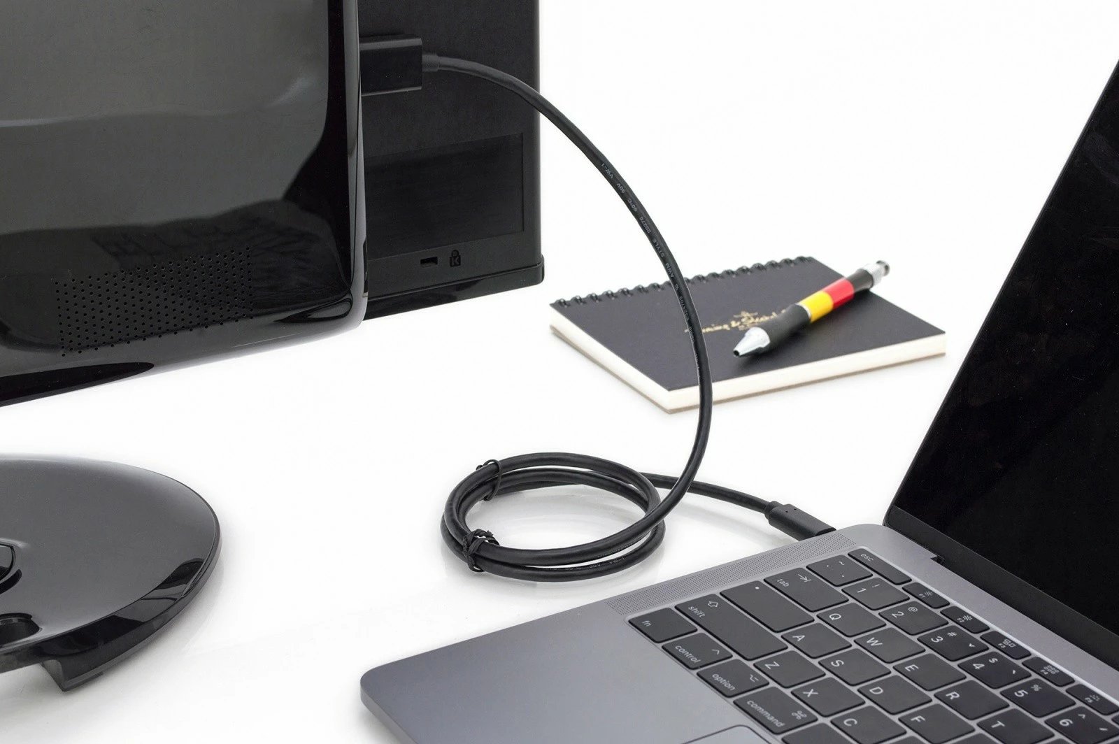 Kabllo Digitus USB Type-C në HDMI, 2m, 4K/60Hz, e zezë
