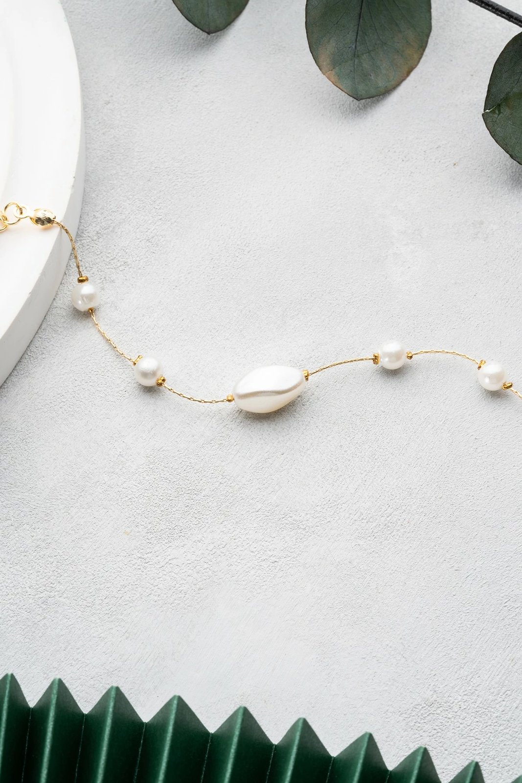 Byzylyk Jumeon, B238801, ngjyrë ari dhe e bardhë