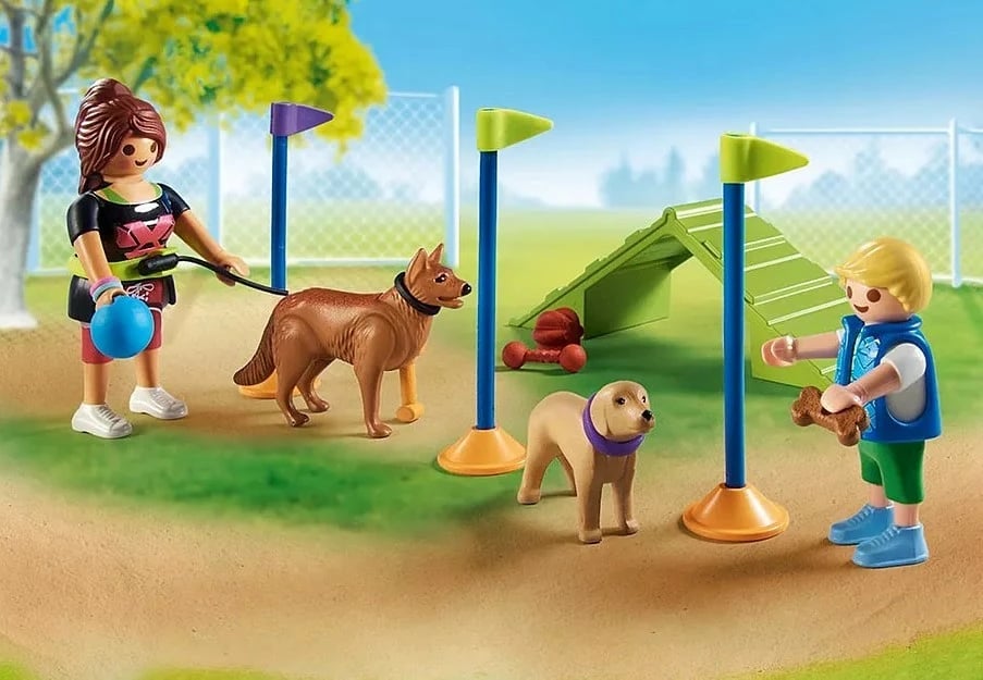 Set lodrash Playmobil My Life 71745 me figura dhe park lojërash për qen