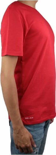 Maicë Nike për meshkuj, e kuqe