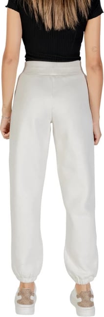 Pantallona sportive Guess Active femra, të bardha