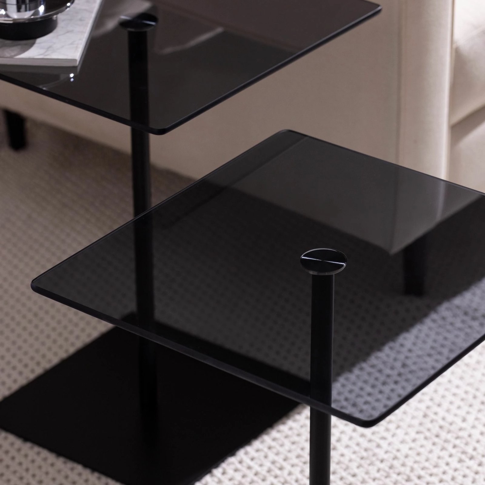 Set tavolinash kafeje Skye Decor, elegante 2 copë, e zezë, fume