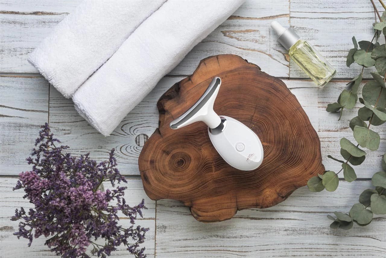 Masazhator Fytyre dhe Qafe me Fototerapi ETA FENITE 435390000