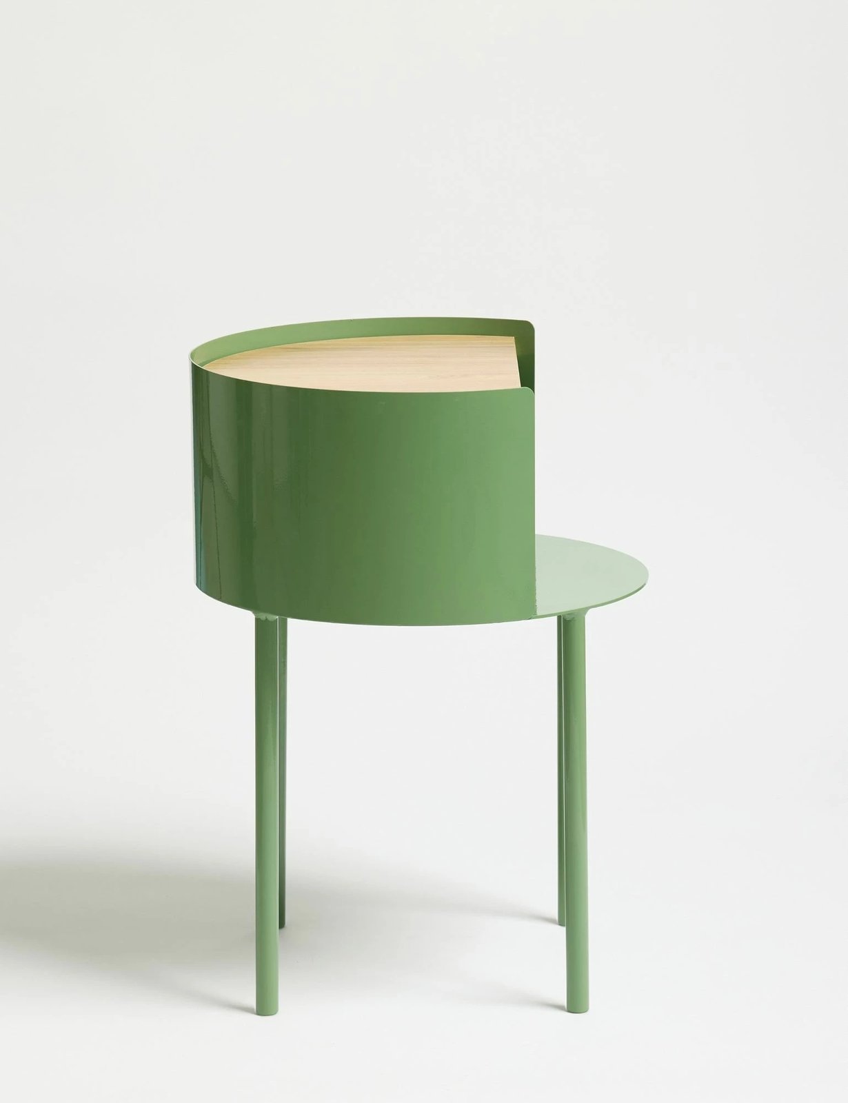 Tavolinë anësore Skye Decor, ngjyrë matcha, Espen