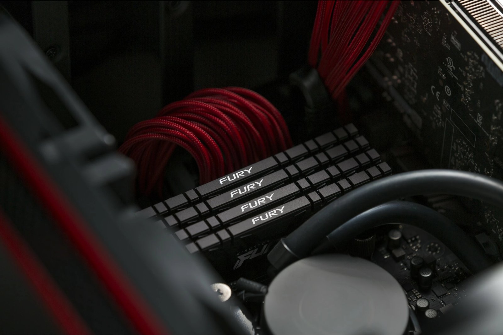 RAM Memorje Kingston FURY Renegade 16GB 5333MT/s DDR4 CL20, e zezë RAM Memorje Kingston FURY Renegade 16GB 5333MT/s DDR4 CL20, e zezë