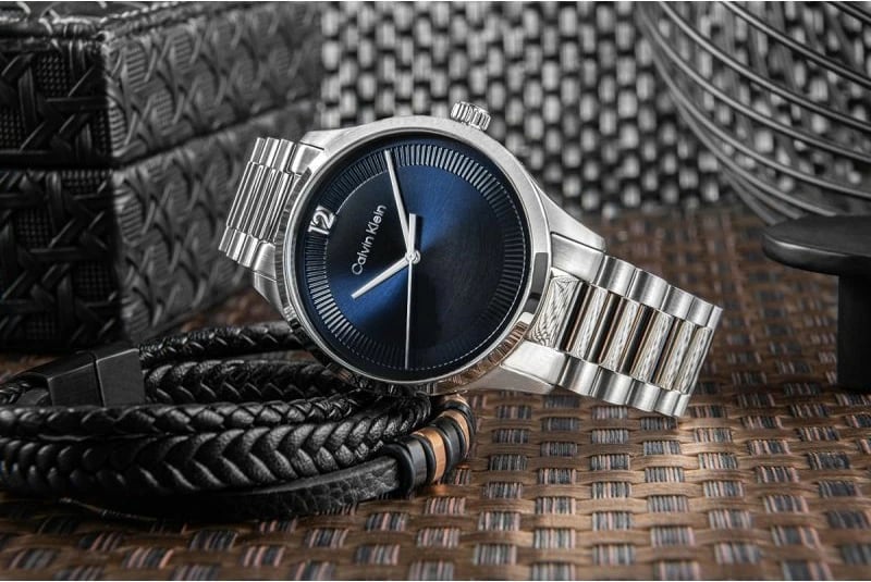 Orë dore për meshkuj Calvin Klein, argjendtë