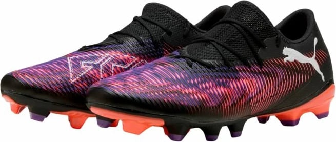 Atlete futbolli Puma për meshkuj, të zeza dhe të kuqe