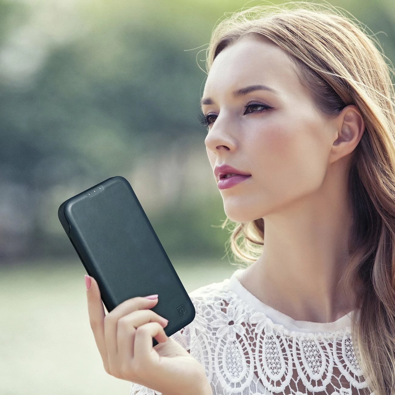 Mbështjellës iCarer Oil Wax Premium Leather Folio për iPhone 14 Plus, MagSafe, kaltër