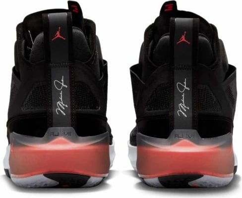 Atlete për meshkuj Nike Air Jordan, të zezë