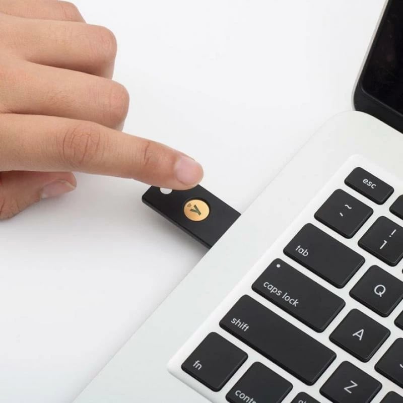 Çelës sigurie Yubico YubiKey 5 NFC, USB-A dhe NFC, autentikim me shumë faktorë, Blue