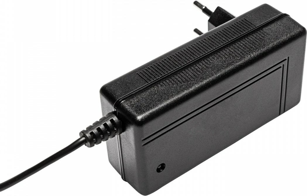 Adapter rryme AKYGA AK-PD-09 26V 0.4A 10.4W për fshesë me korrent Hoover Freedom, kabllo 1.8 m, i zi