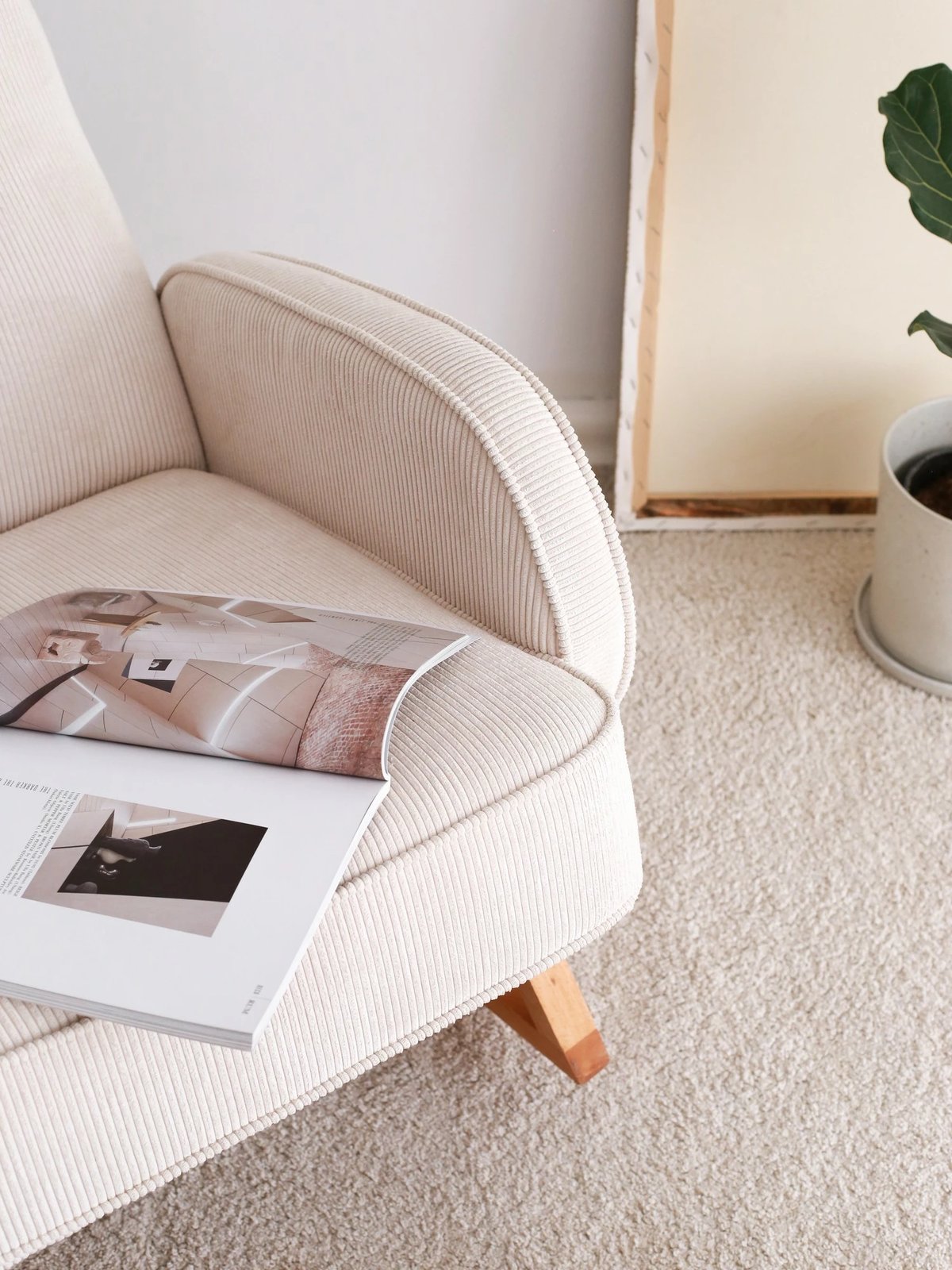 Karrige 'wing' Yoko, kadife korduro, e bardhë