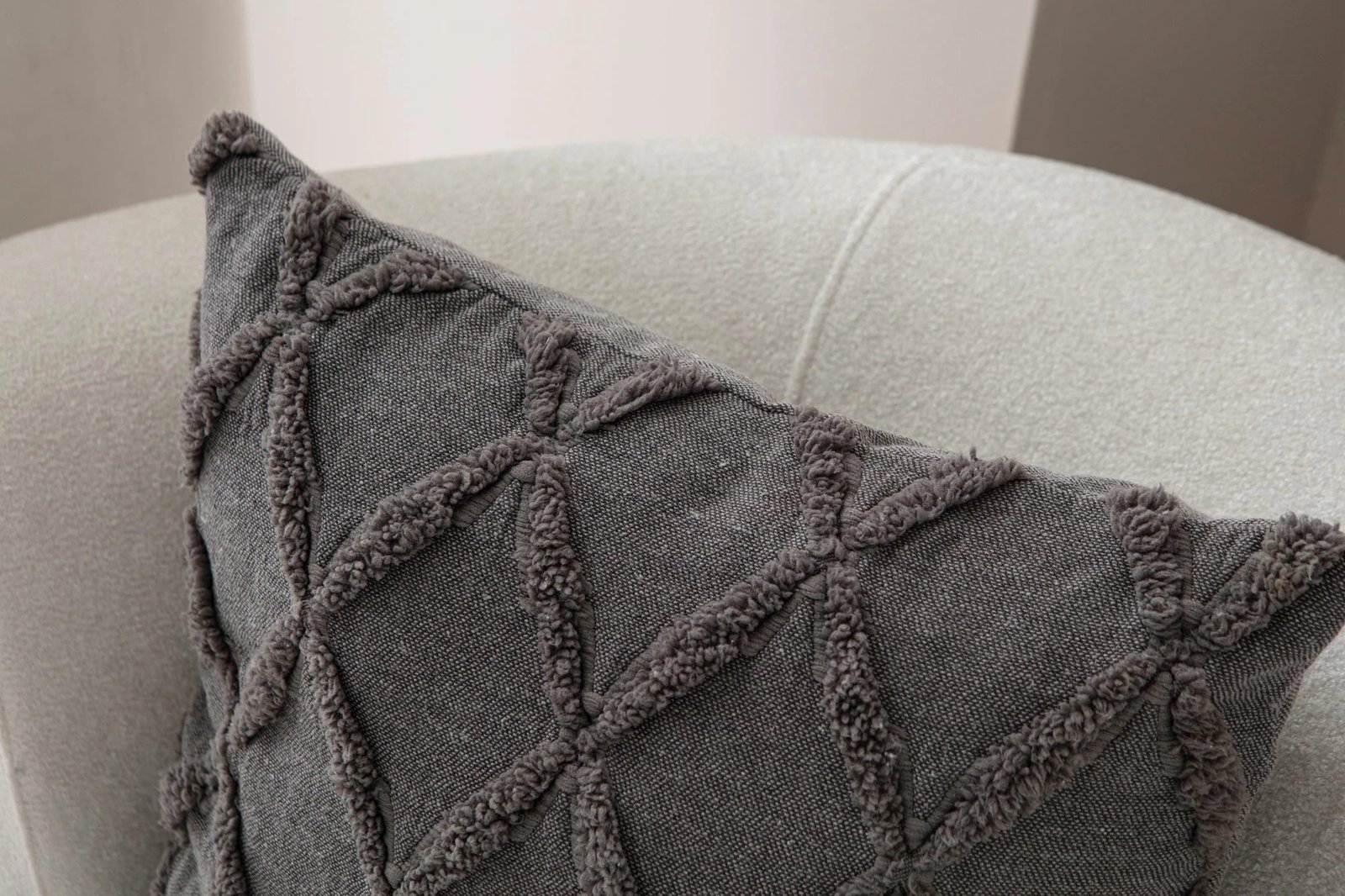 Jastëk dekorativ, ngjyrë gri, Evila Originals, Tuffet - Grey v1, 43x43cm