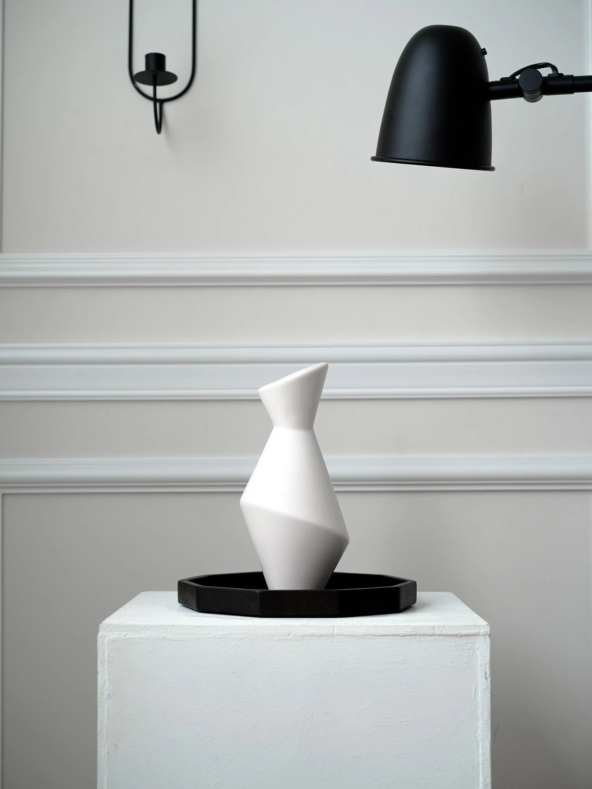 Vazo dekorative Evila Originals, BSI216, e bardhë, 13x13x24cm