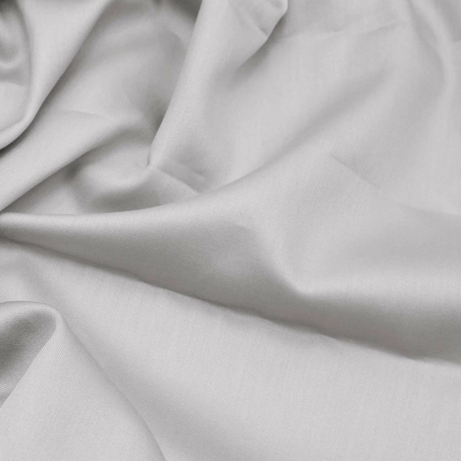 Çarçaf i shtrirë XL, saten, ngjyrë gri e çelët, L'essentiel