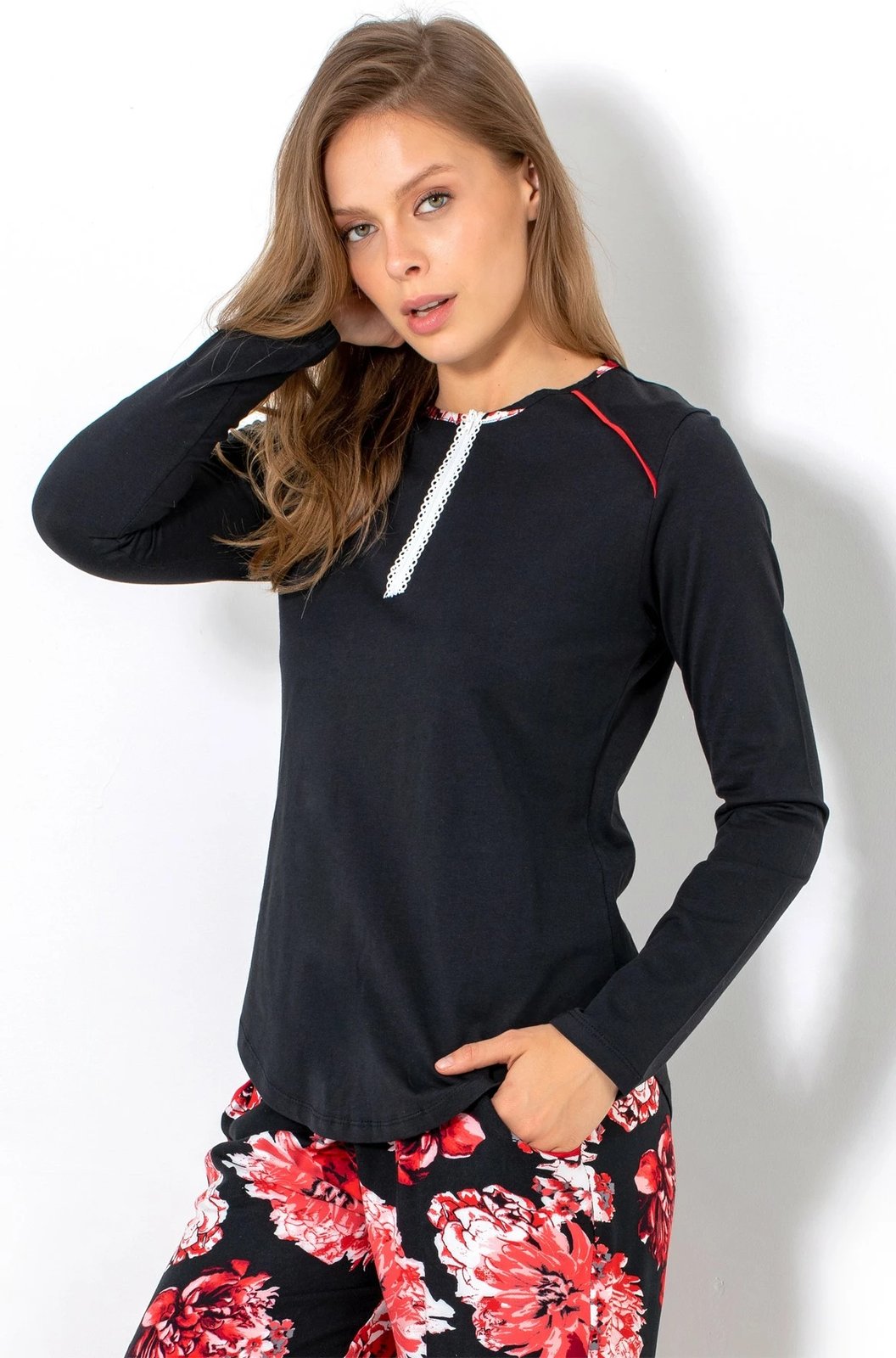 Set pizhamash për gra, Jumeon, 002-000521, e zezë