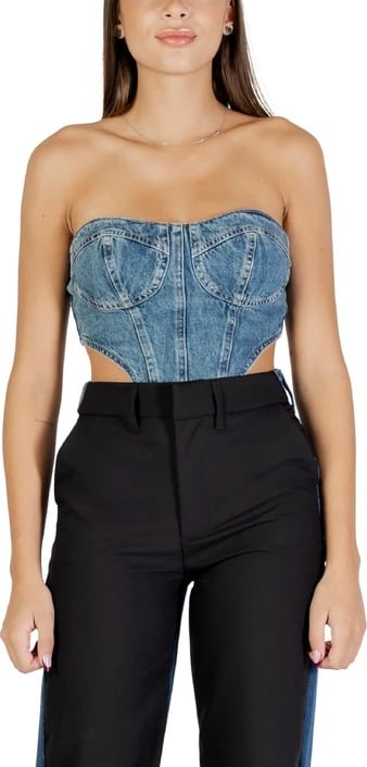 Top femra Colcci, e kaltër e çelët