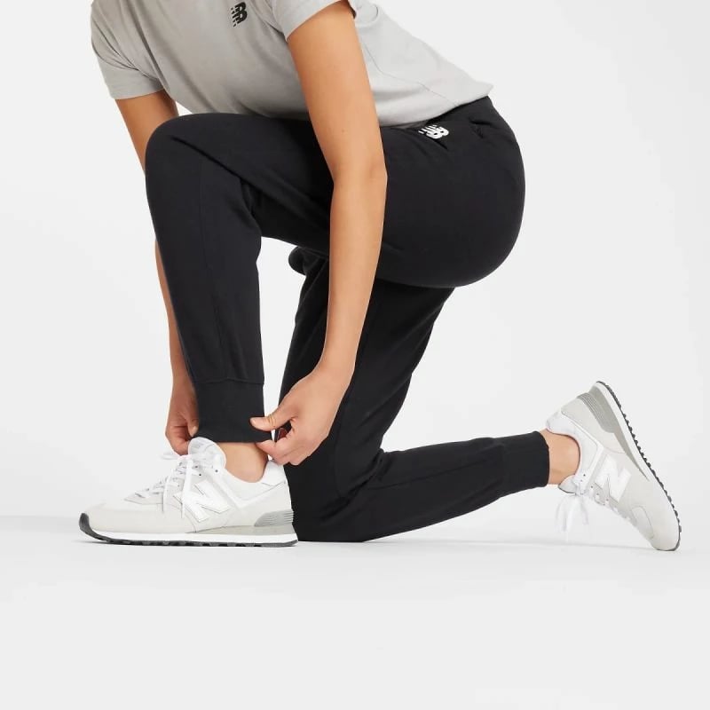 Pantallona sportive për femra New Balance, të zeza