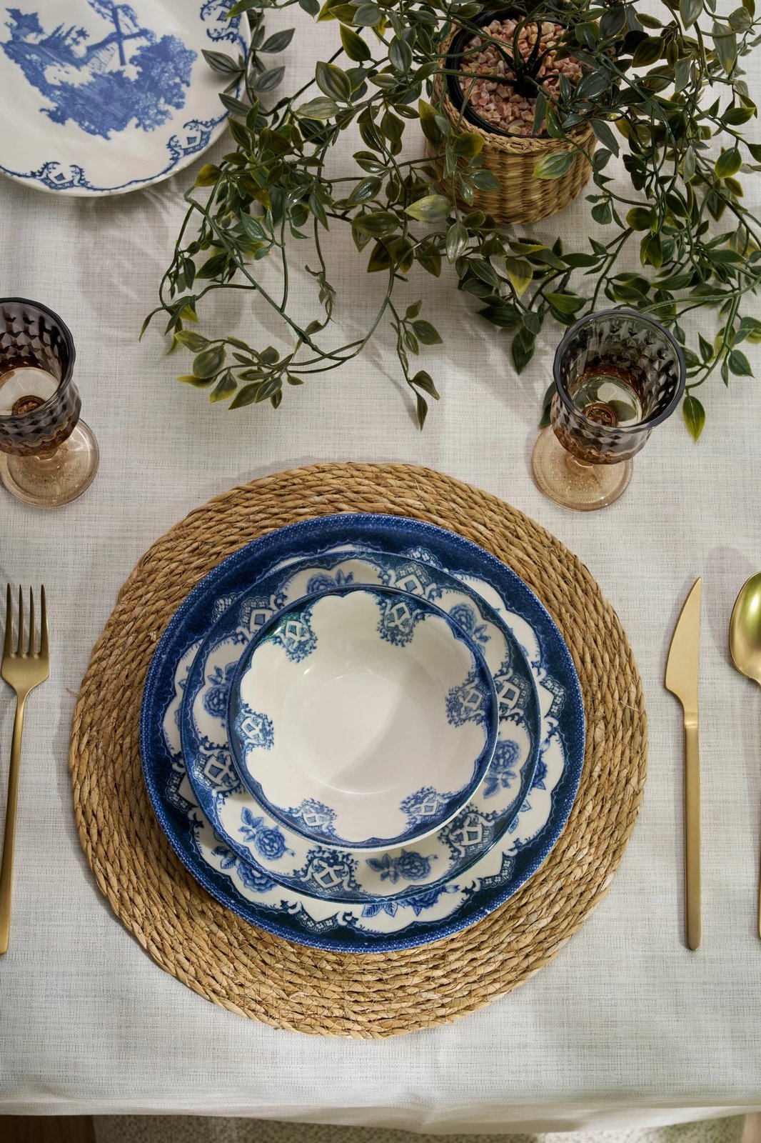 Set enësh për drekë (24 copë), Hermia Concept, Bluecourt