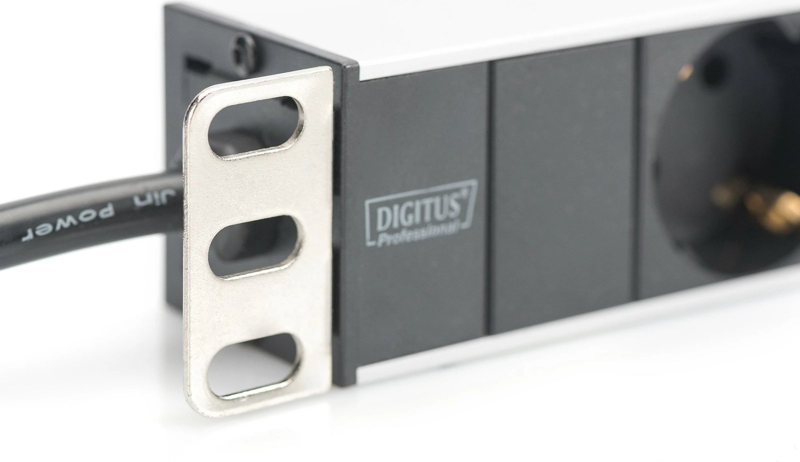 Prizë rack Digitus 8 dalje 19 inç 1HE me kabllo 2m