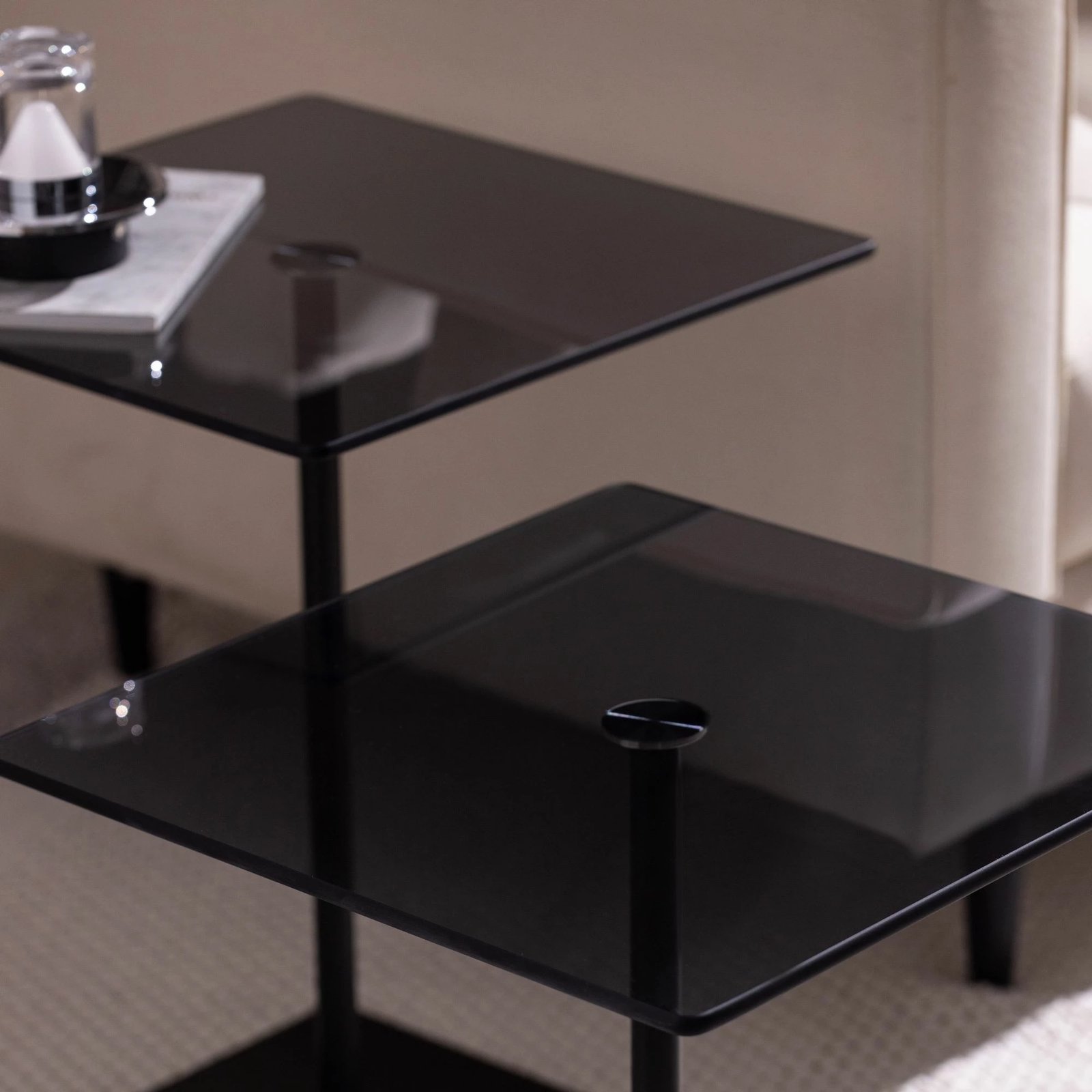 Set tavolinash kafeje Skye Decor, elegante 2 copë, e zezë, fume