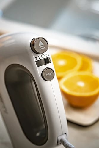 Mikser dore, Camry, CR 4220, 300W nom/750W max, 5 shpejtësi, i bardhë Mikser dore, Camry, CR 4220, 300W nom/750W max, 5 shpejtësi, i bardhë