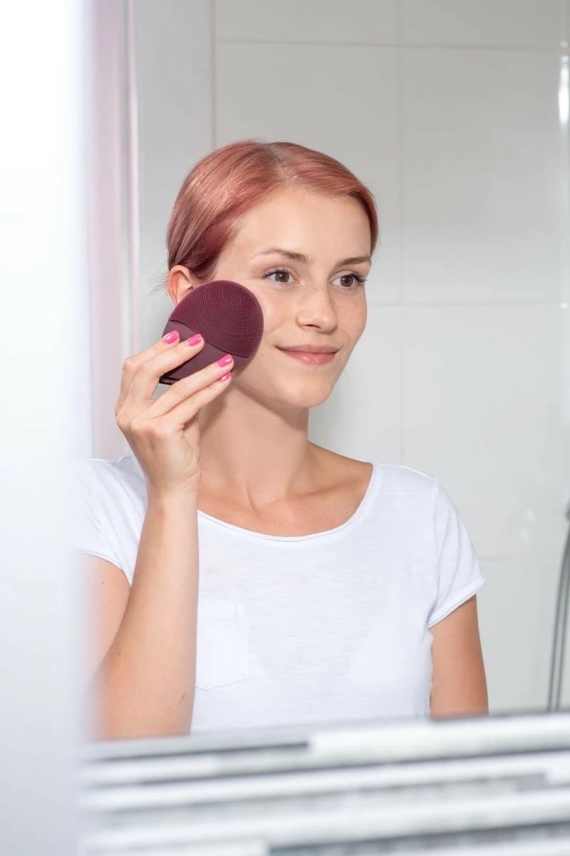 Brushë elektrike fytyre Concept Sonivibe SK9101, 12 intensitete, USB, Burgundy