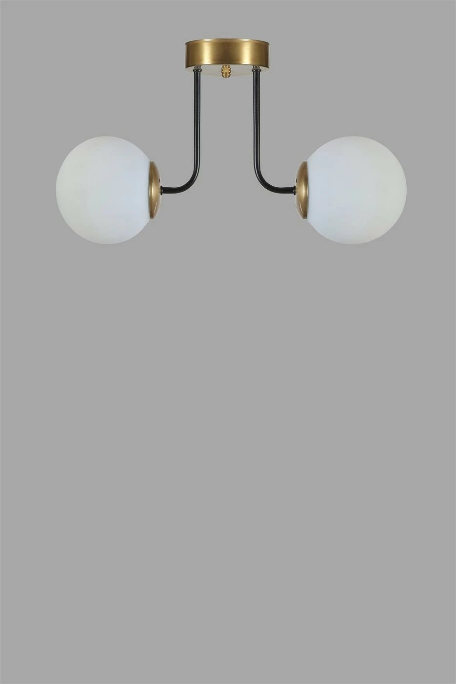Llambë tavani Opviq Pablo, 2 drita, metal ngjyrë ari, gotë e bardhë Llambë tavani Opviq Pablo, 2 drita, metal ngjyrë ari, gotë e bardhë